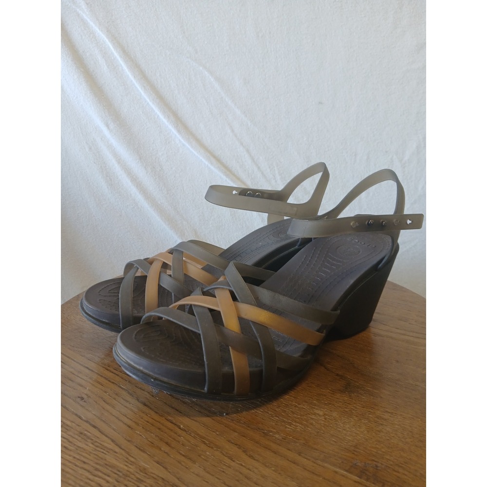 Crocs huarache wedge sandal size 9 rubber comfort strappy